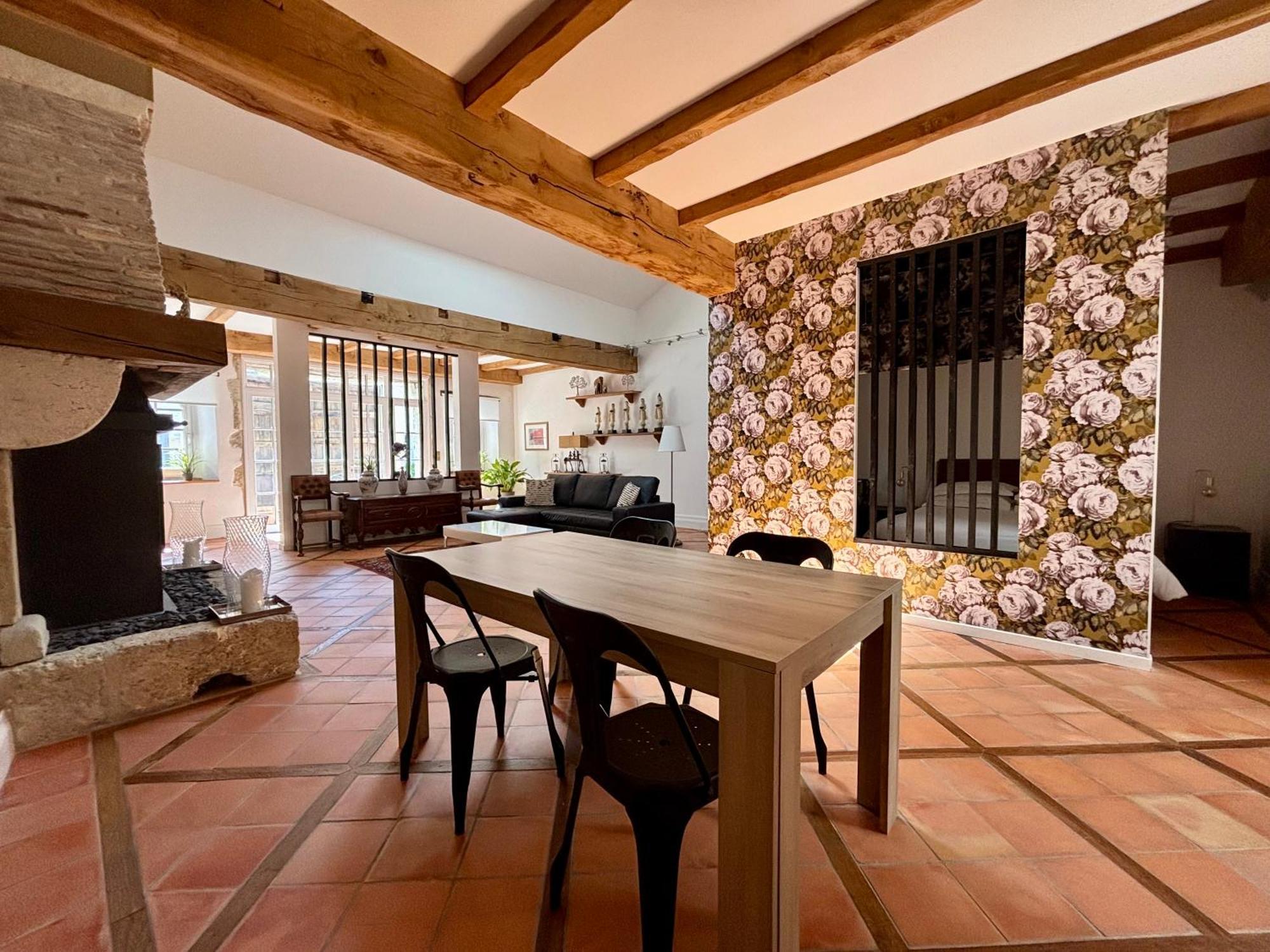 Domaine Des Monges Bed & Breakfast